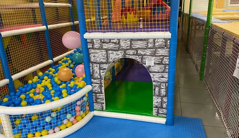 Детский игровой лабиринт «Замок»